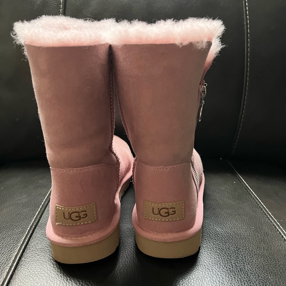 Women’s size 7 Ugg boots